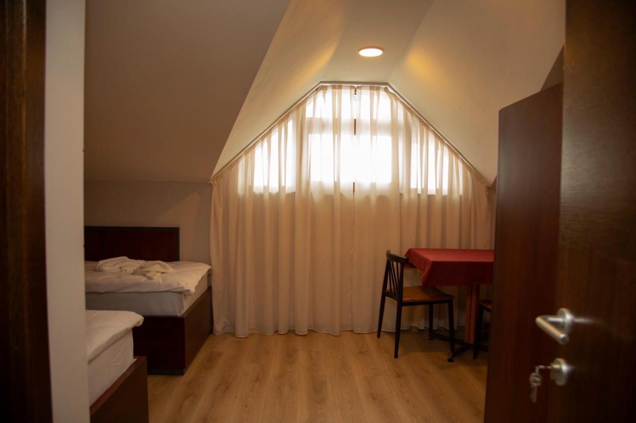 Hotel Oferta Πρίζρεν Εξωτερικό φωτογραφία