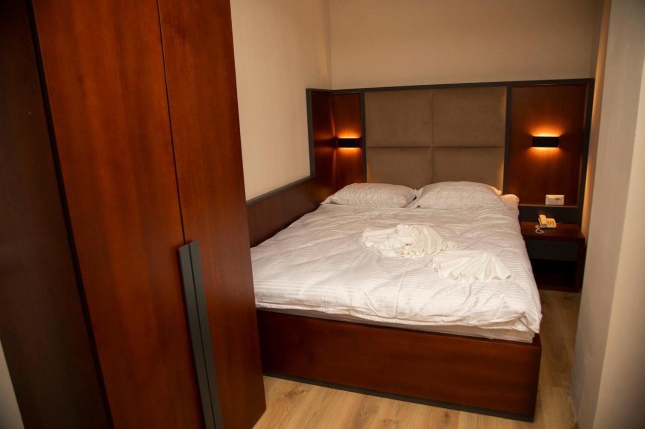 Hotel Oferta Πρίζρεν Εξωτερικό φωτογραφία