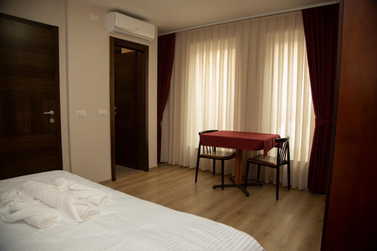 Hotel Oferta Πρίζρεν Εξωτερικό φωτογραφία