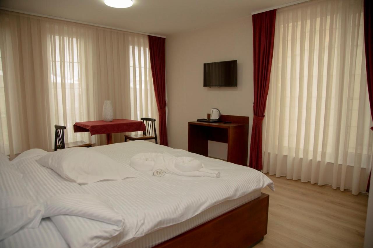 Hotel Oferta Πρίζρεν Εξωτερικό φωτογραφία